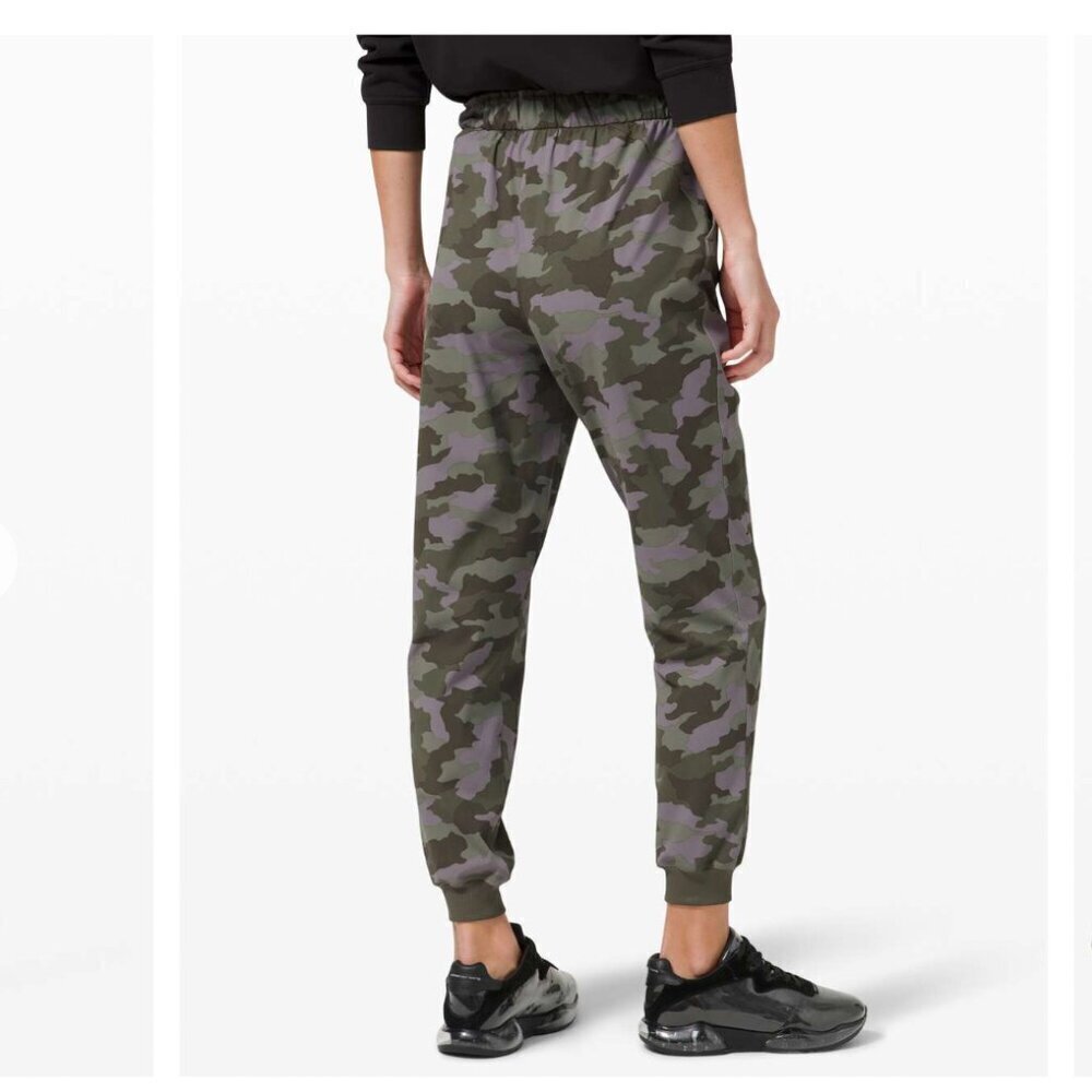 Lululemon Stretch High-Rise Jogger Heritage 365 Camo Dusky Lavender Multi